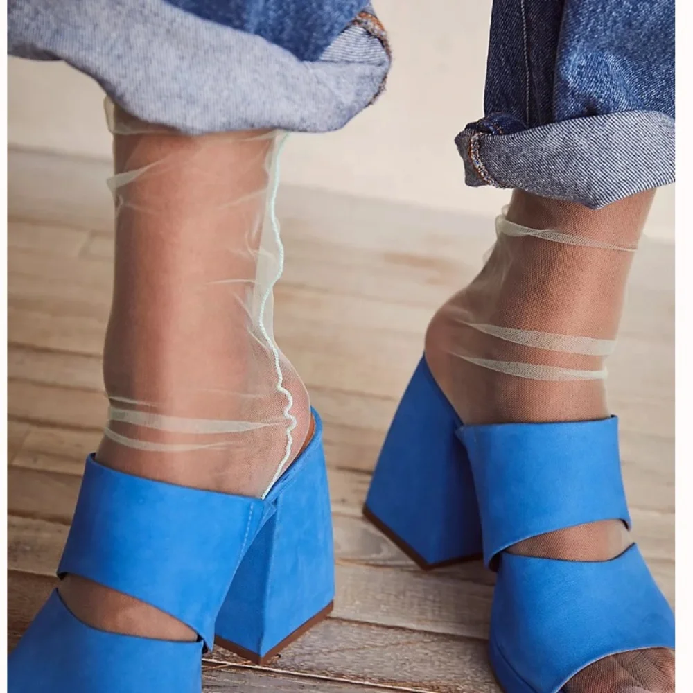 Free people gossamer green sheer socks new in package one size - Picture 1 of 3